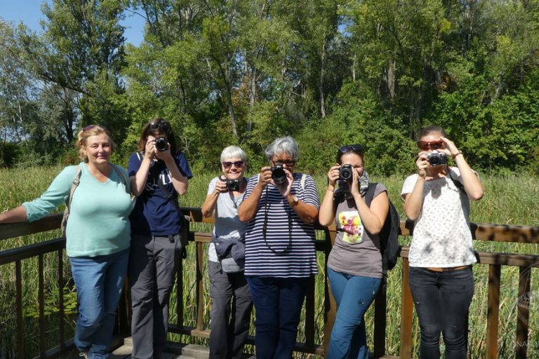 Teilnehmerinnen der Fotosafari durch die Lobau